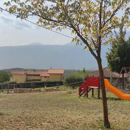 Complesso Turistico Aurora - Camere B&B Poggio Picenze Extérieur photo
