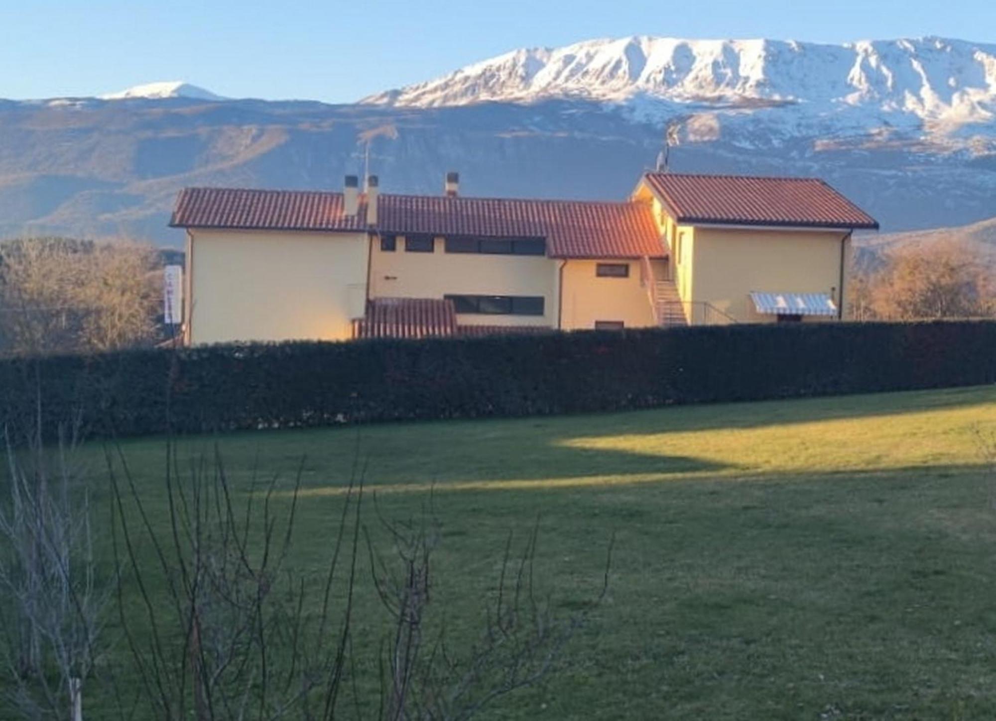 Complesso Turistico Aurora - Camere B&B Poggio Picenze Extérieur photo