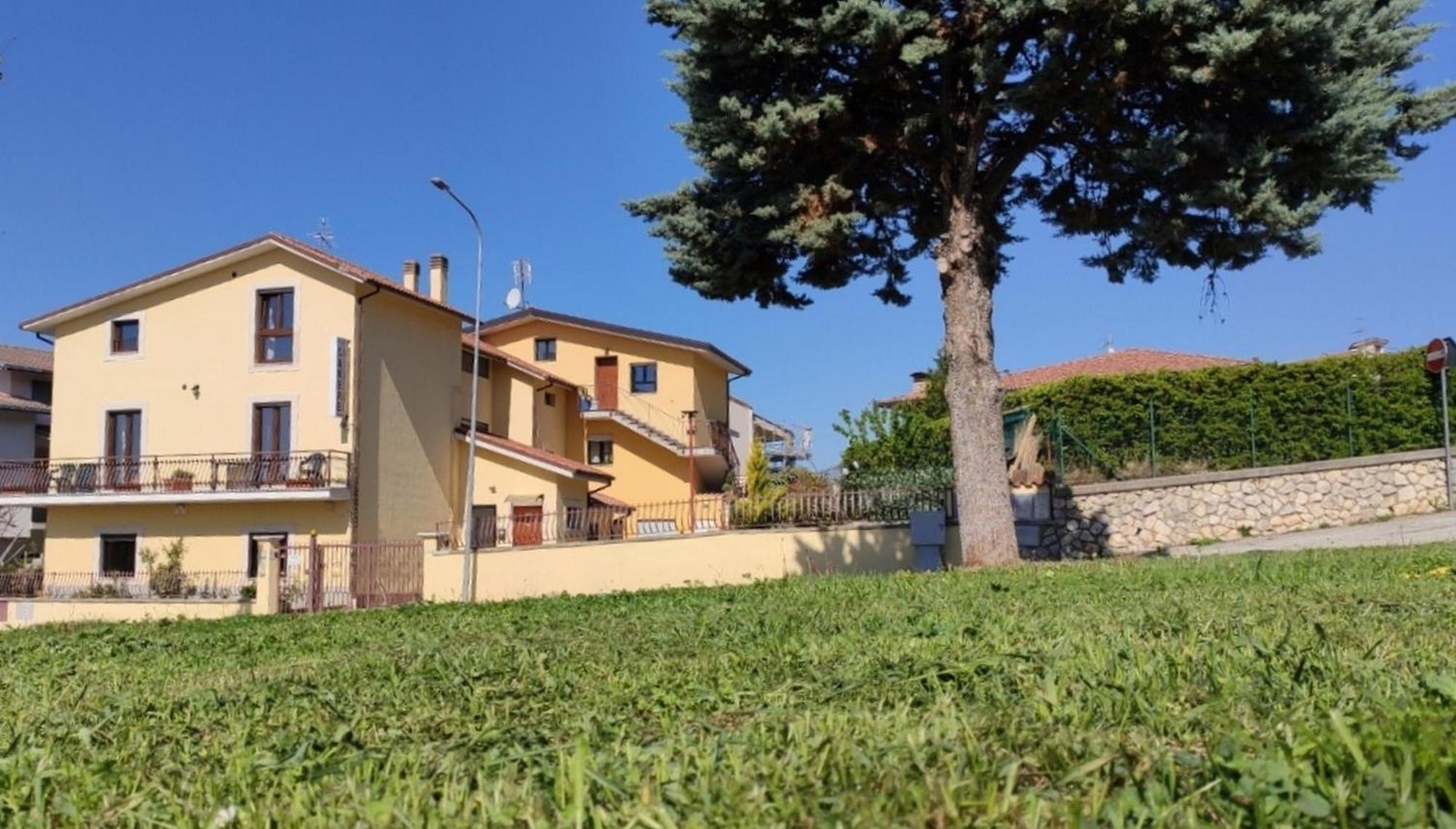 Complesso Turistico Aurora - Camere B&B Poggio Picenze Extérieur photo